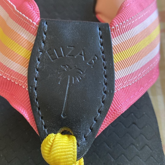 Gently used🐝Eliza B🦋 flip flops - Picture 2 of 4